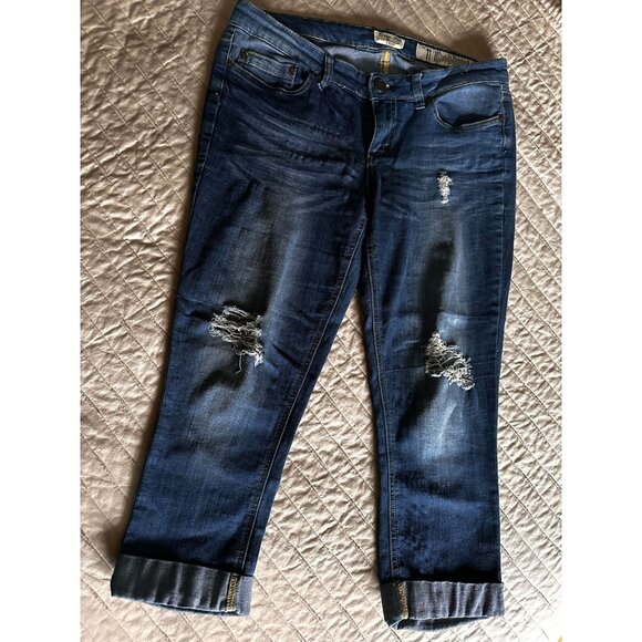 Junior's Indigo Rein distressed cropped jeans sz 11 - Picture 1 of 4